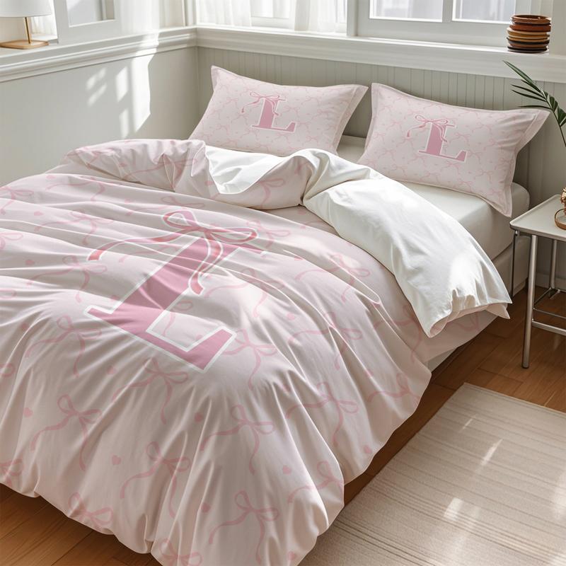 Pink Bow Print Bedding Set, Fashion A-Z Letter Print Design, Includes 1 Duvet Cover and 1/2 Pillowcase, No filling/Zipper Closure, Perfect Creative Bedroom Decoration Kit for Girls, Full Size, Bedsheet Sets Pink Bow Print Bedding Set, Fashion A-Z Letter Print Design, Includes 1 Duvet Cover and 1/2 Pillowcase, No filling/Zipper Closure, Perfect Creative Bedroom Decoration Kit for Girls, Full Size, Bedsheet Sets