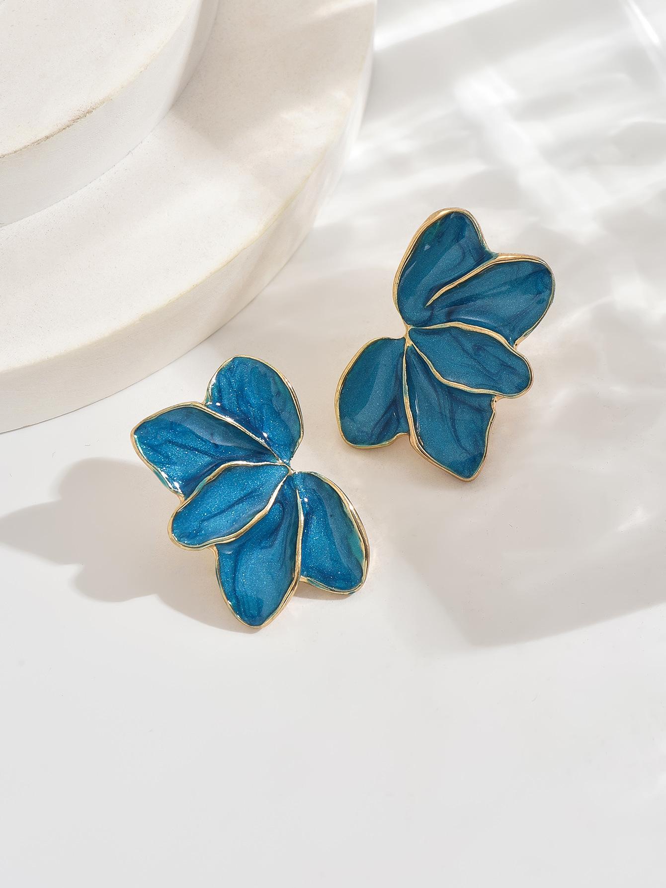 Country-style, fresh and sweet, colorful flower petal stud earrings, elegant dopamine-shaped flower drop earrings, leaf-shaped earrings