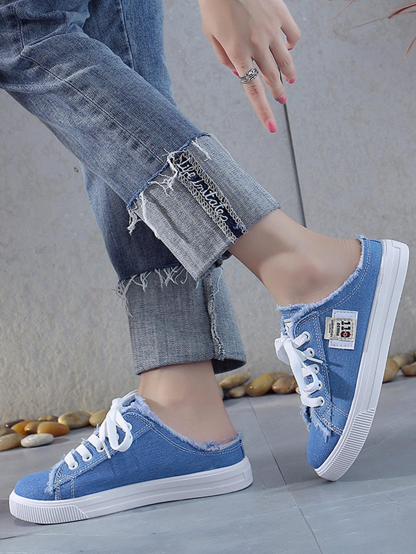 1 Pair Of Stylish Casual Sneaker Flat Walking Shoes in White, Black and Blue, Versatile, Easy To Wear, Suitable for All Seasons