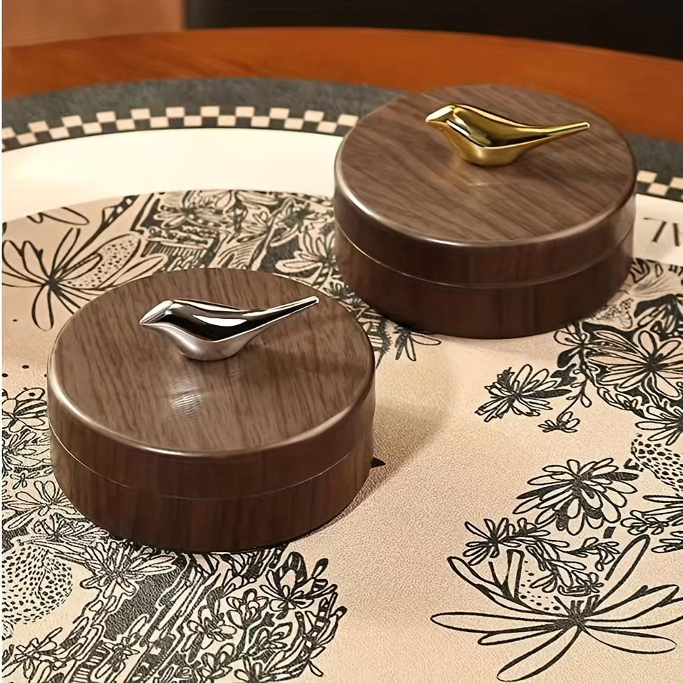 1 Light Luxury Stylish Tabletop Ashtray, Creative High-End Household Ashtray for Living Room, Personalized Car Ashtray with Lid, Retro and Exquisite, Perfect Gift for House Owners (Model: DM617)