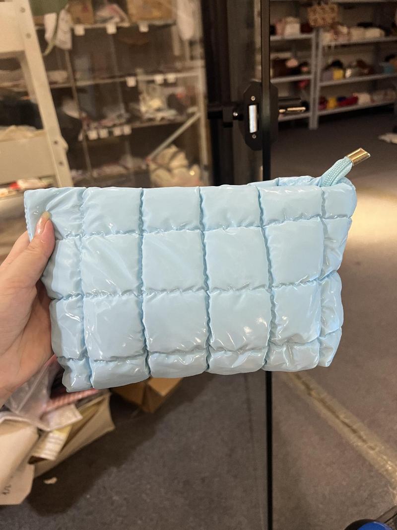 Ladies' minimalist fashion diamond-pattern makeup bag, casual textured quilted women's bag, suitable for daily business trips and travel, easy to carry, Makeup Organizer Pouch, Handheld Cosmetic Pouch