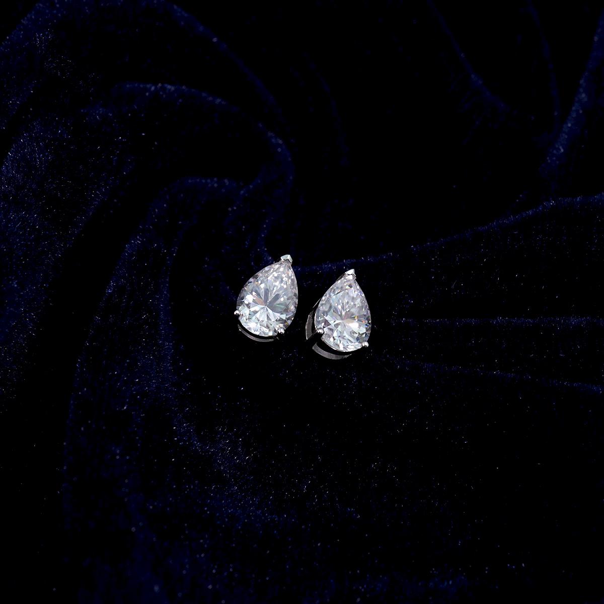 Pear Cut Stud Earrings D Color VVS Synthetic Moissanite Stud Unisex Earrings Birthday Anniversary Mother's Day Gifts for Men Women
