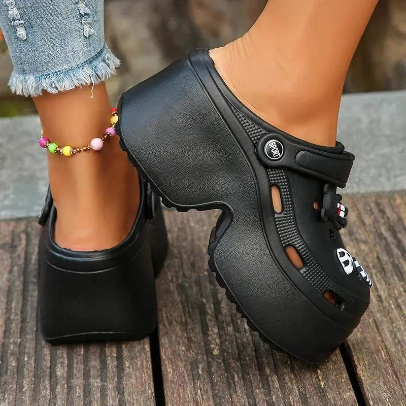 Chunky Platform Clogs Garden Slippers Women Diy Hollow Out Thick Bottom Sandals Woman Summer Outdoor Non Slip Beach Sandles 2025