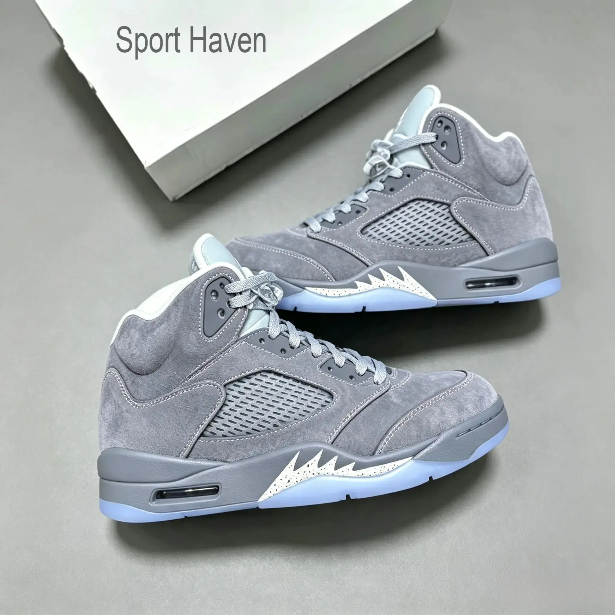 Men's Retro Cool Grey Suede Basketball Sneakers, Breathable Mesh, Translucent Sole, Athletic Fit, Casual Wear Sports Footwear