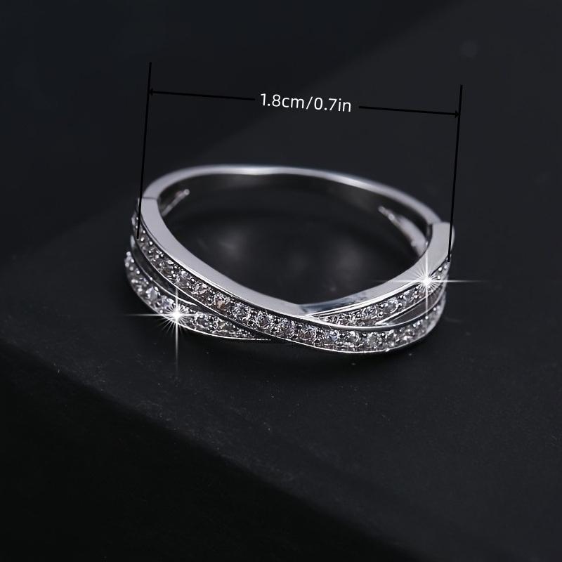 Classic inlaid white cubic zirconia women's ring suitable for parties, banquets, engagements, ladies' jewelry, Valentine's Day anniversary gifts