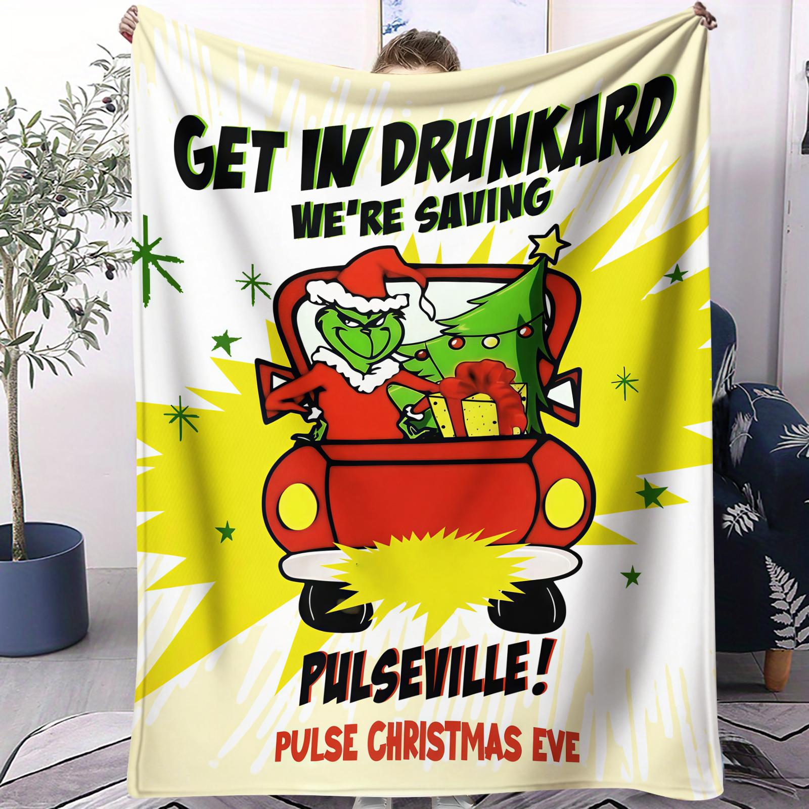 Christmas Grinch and Max pattern digital printed blanket, suitable for nap time blankets, is the perfect holiday gift for children, a single-sided printed blanket