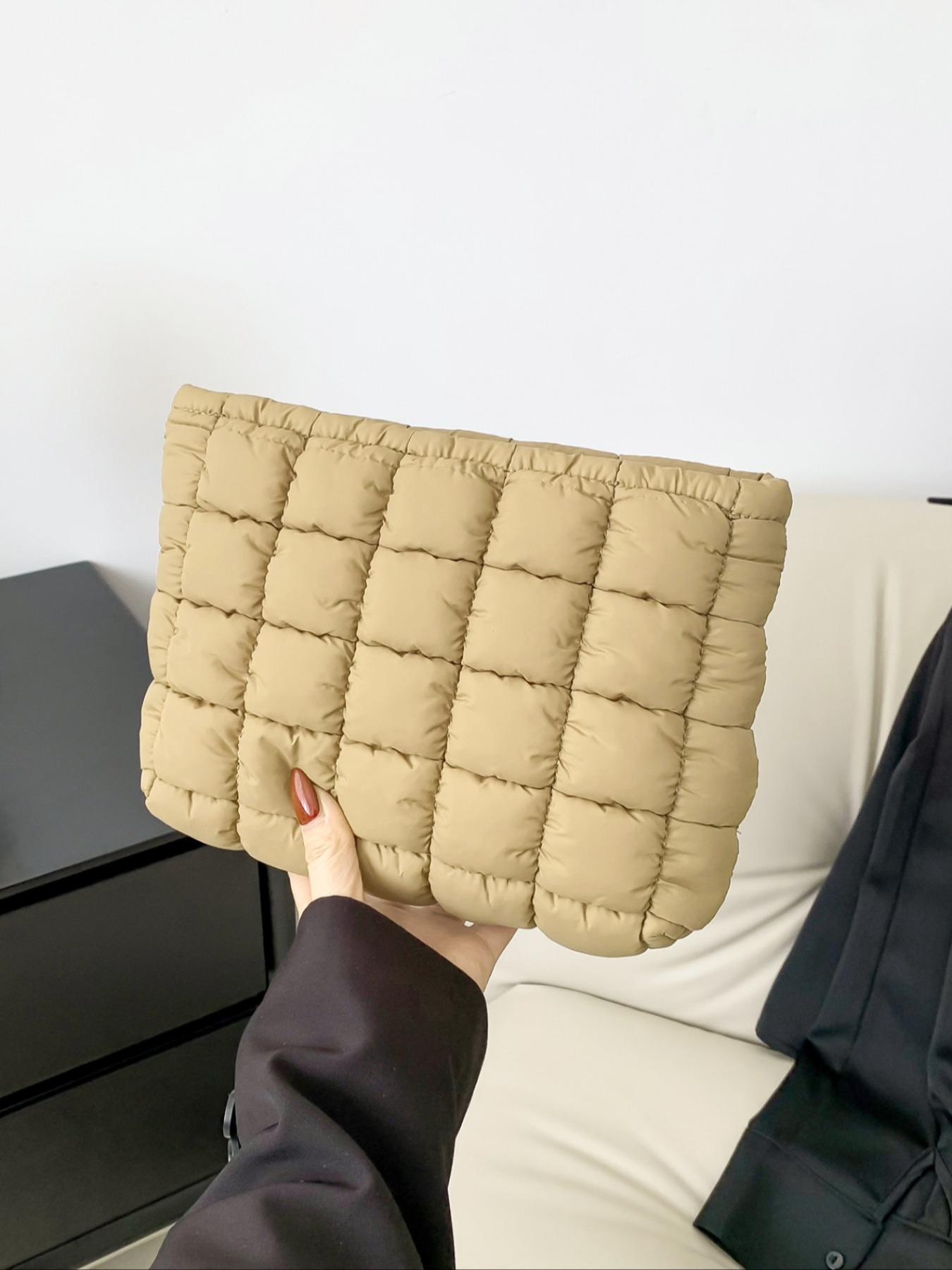 Solid Color Quilted Design Clutch, Large Capacity Travel Storage Bag with Zipper, Portable Travel Storage Bag for Women & Girls