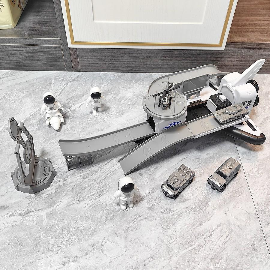 Large Transport Plane Toy Set, 3 Space Astronauts, Perfect Gift for Collectors and Aviation Enthusiasts, Ideal Birthday and New Year Present