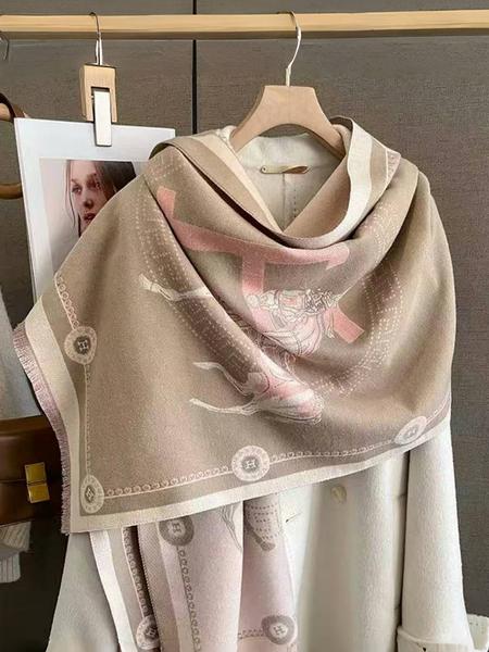 Women's Vintage High-End Plaid Jacquard Knit Scarf, Elegant Fall & Winter Accessory, Warm Anti-Cold Shawl for Daily Wear