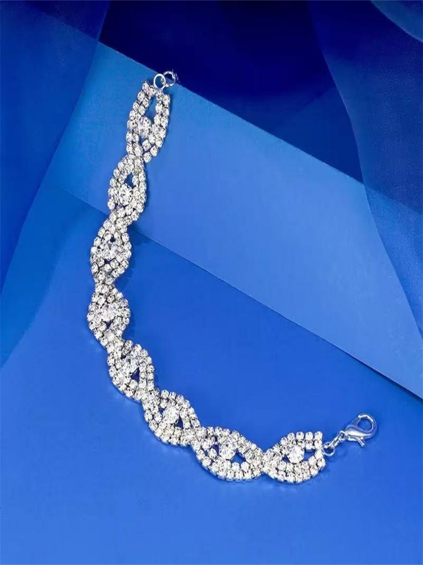 Elegant European Style Wedding Dress Hollow Out Full Rhinestone Bracelet for Women, Bridal Accessory, Perfect for Special Occasions