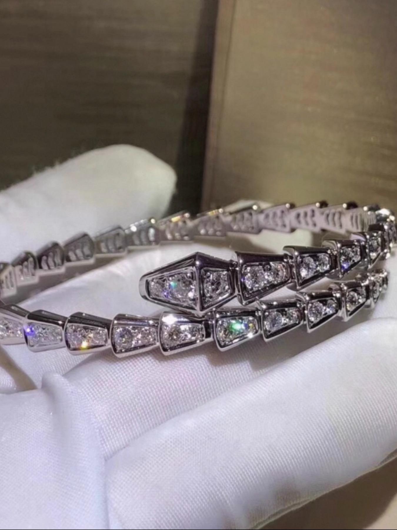 Elegant Snake-Shaped Rhinestone Bracelet for Women, High-End Luxury Round Simple Design, Fashionable Statement Jewelry