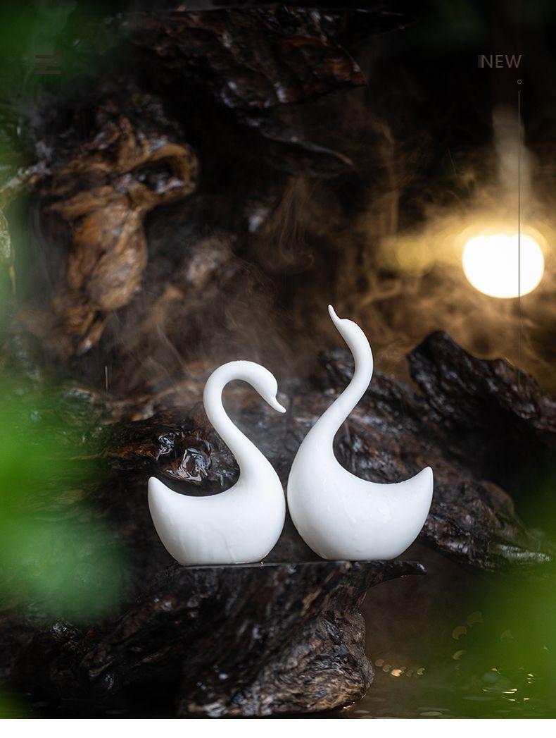 Creative Ceramic Swan Couple Ornaments, White Porcelain Tea Pet Ornaments For Tea Tables And Coffee Tables, Small Swan Ceramic Decorations