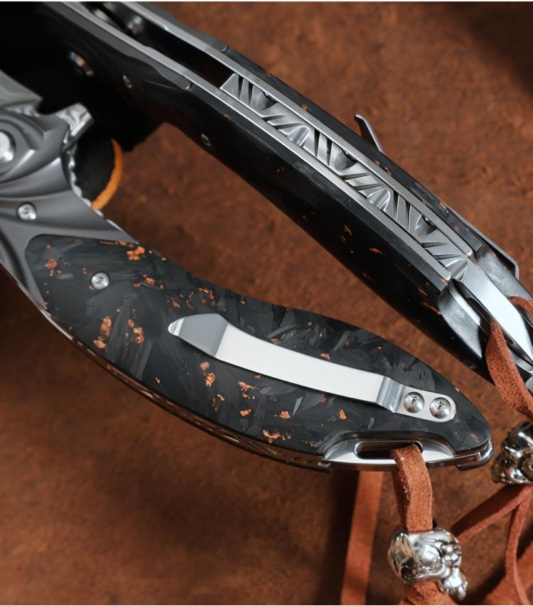 ALVELY Men's Tactical EDC Pocket Knife, Handmade Damascus Steel Folding Pocket Knife with Leather Case, Liner Lock and Charcoal Handle, Pocket Clip, Mountaineering Travel Camping Knife, Rescue Adventure Outdoor Suitable for Carrying