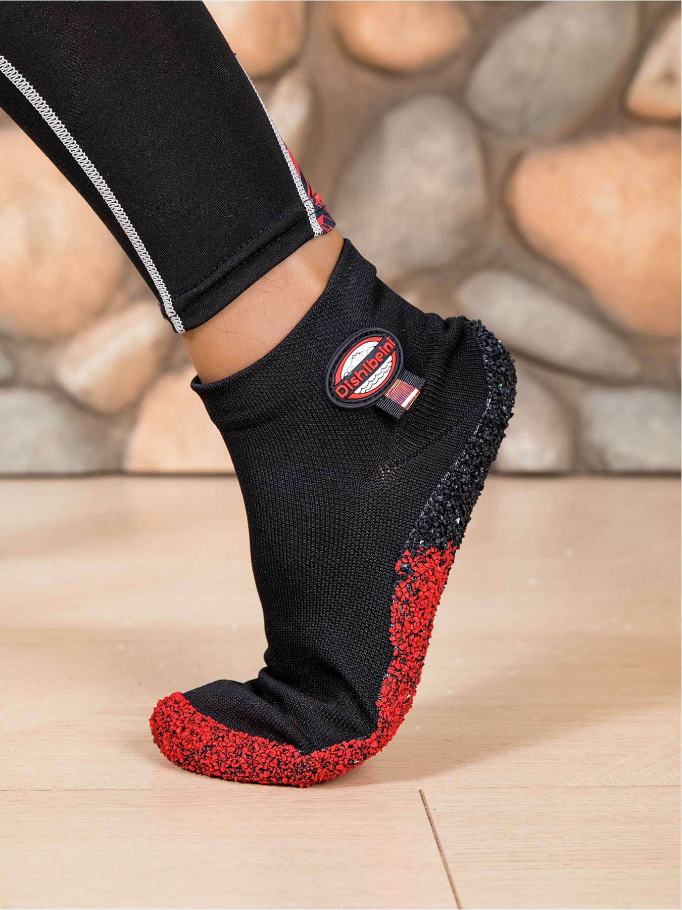 Women's new style fitness yoga barefoot shoes, diabetes shoes, soft fabric, breathable, quick drying, widened toe cap, comfortable package, color particle soles, strong grip on the ground, easy on and off style, yoga fitness hiking multi scene wear