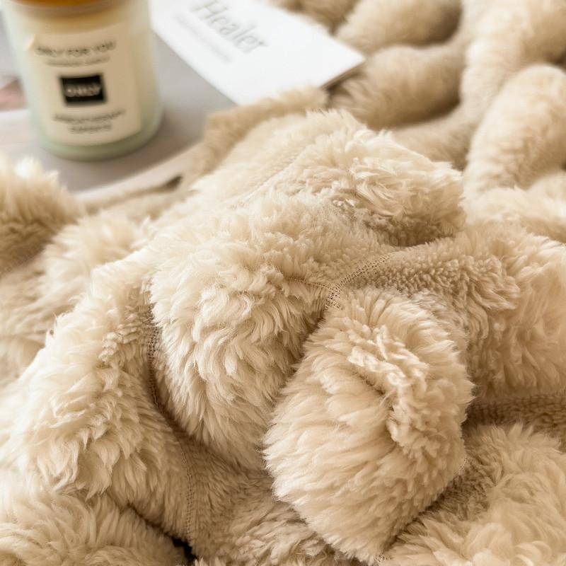Luxurious Faux Rabbit Fur Throw Blanket - Soft, Warm & Cozy for Couch, Bed, Office, and Travel - Versatile All-Season Gift,Ideal for Bed,Couch, Travel,Camping, All Seasons,Home Bedroom Decor Plush Outdoorfun,Summer Aesthetic