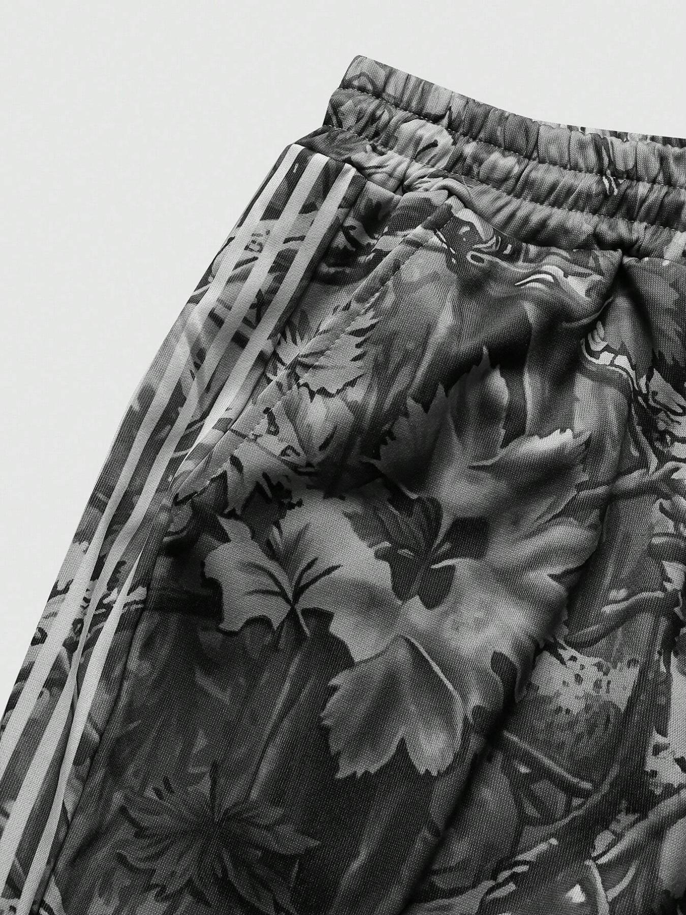 🔥 Virus Boston 23 Camouflage Tracking Pants 🔥|  Essential Y2K streetwear! Unique forest camouflage print with 3 stripe details and "BOSTON 23" logo | Comfortable wide leg fit, perfect for street style and daily styling 🔥