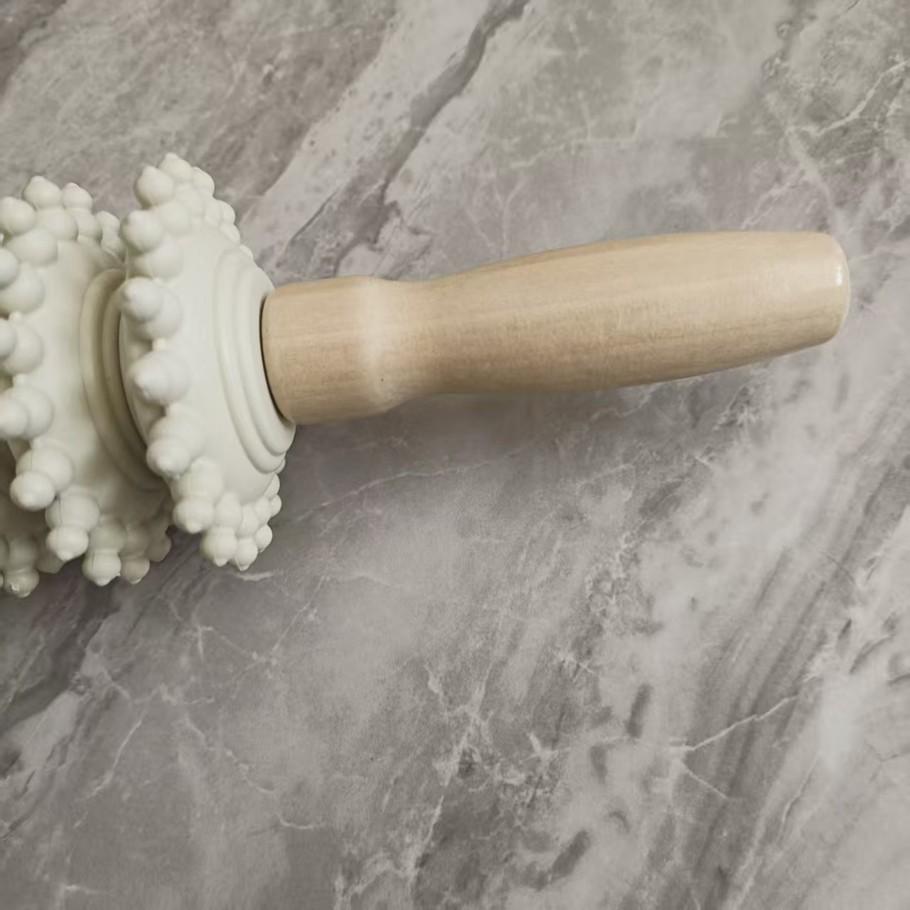 Full Body Roller Massage Yoga Stick, Leg Back Massager, Universal Neck Waist Wolf Tooth Arm Fitness Rod, Essential Workout Tool