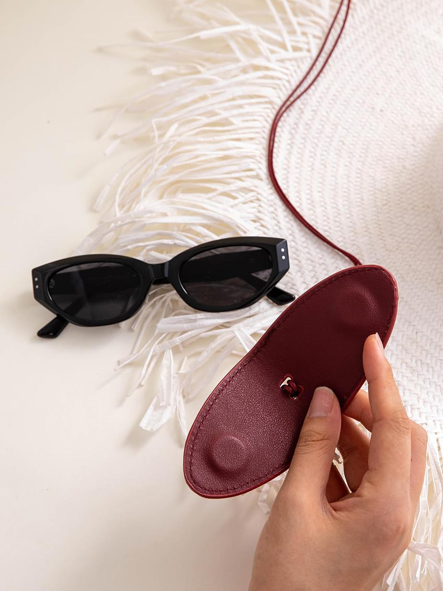 Portable minimalist solid color storage glasses travel case with lanyard, suitable for daily travel use, storing glasses and sunglasses, very suitable for outdoor activities, a must-have travel organizer for beach vacations.