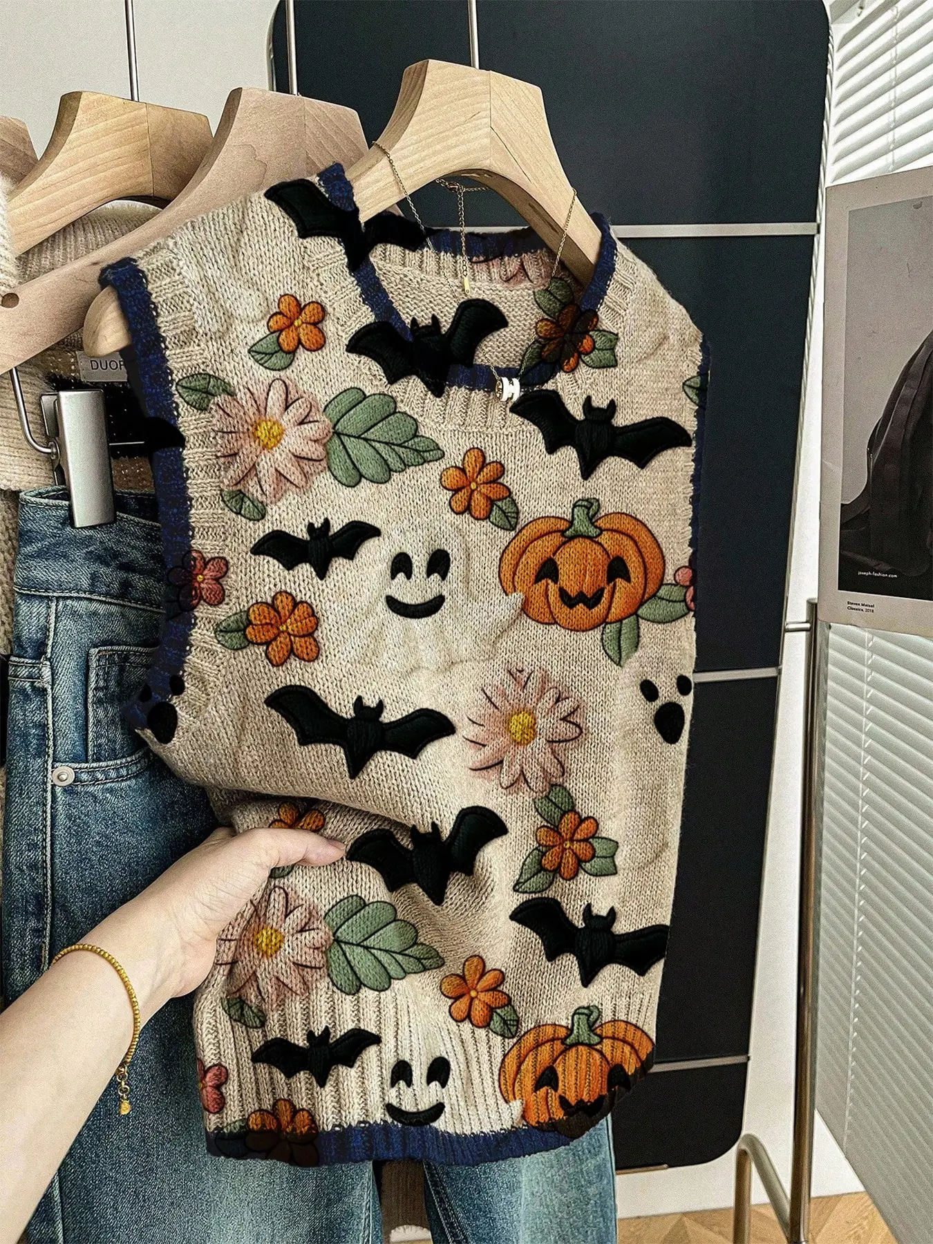 Spring Summer Casual Loose Round Neck Sleeveless Knit Top, Deep Blue Trim Halloween Print Women's Jacket, Perfect for School & Outdoors