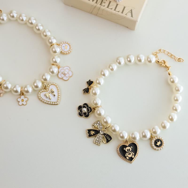 Pet Pearl Necklace Collar |   Vintage Luxury Bow & Camellia Pet Jewelry Pet Collar |   Pearl Necklace Collar for Cats & Dogs |   Vintage Luxury Bow |   Heart Charm |   Noiseless Design |   Camellia Decor  Wedding Birthday Party Photo Props |   Fashion Pet