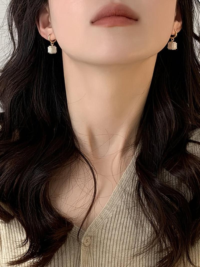 French Vintage Geometric Square Faux Pearl Earrings, Simple Elegant Design, Unique Ladies' Daily Wear Party Jewelry, High Quality Earrings