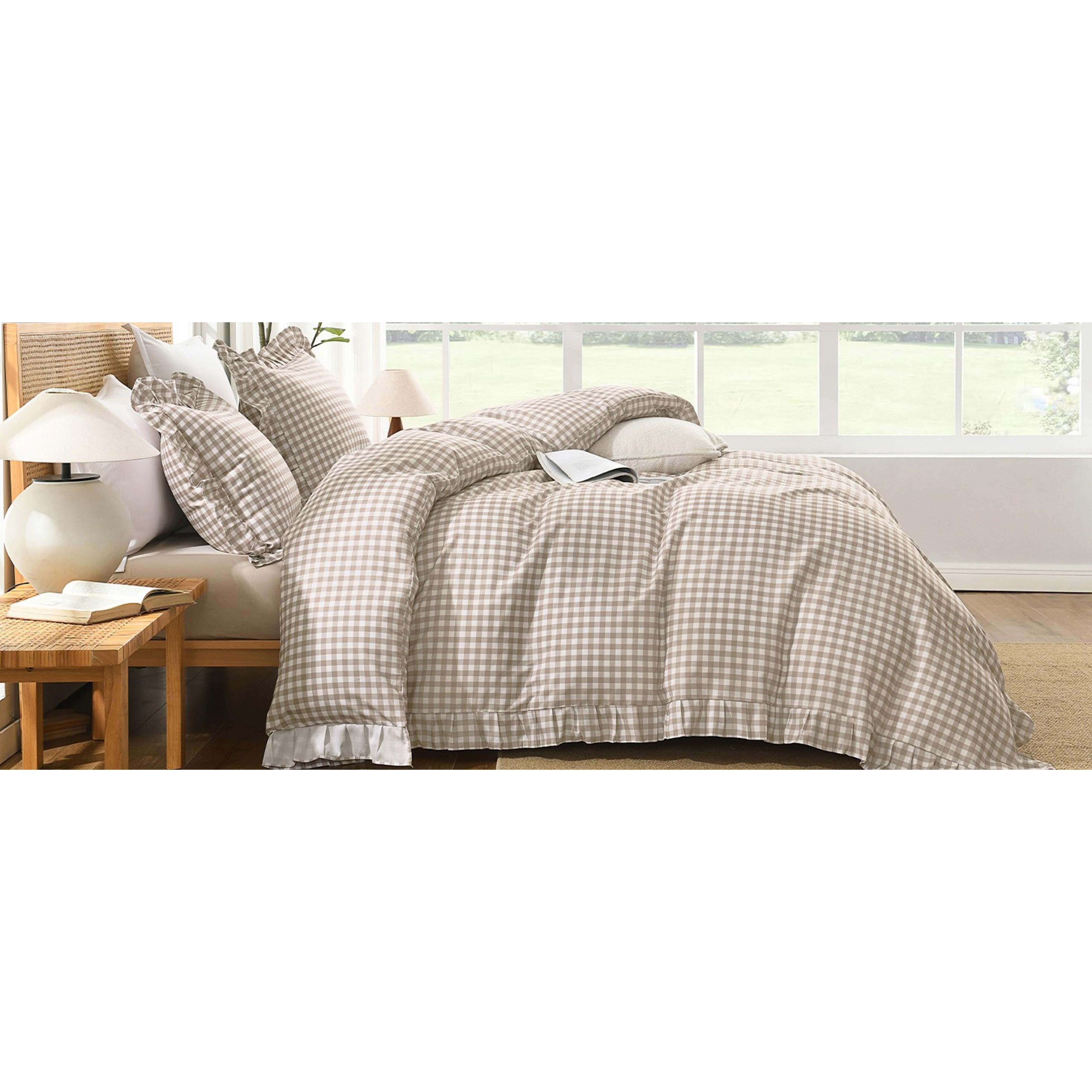 King Size Tan Gingham Duvet Cover Set, 3-Piece Ruffle Shabby Chic Farmhouse Bedding - Pre-Washed Soft Polyester Comforter Cover with Zipper Closure, Corner Ties, 104x90In