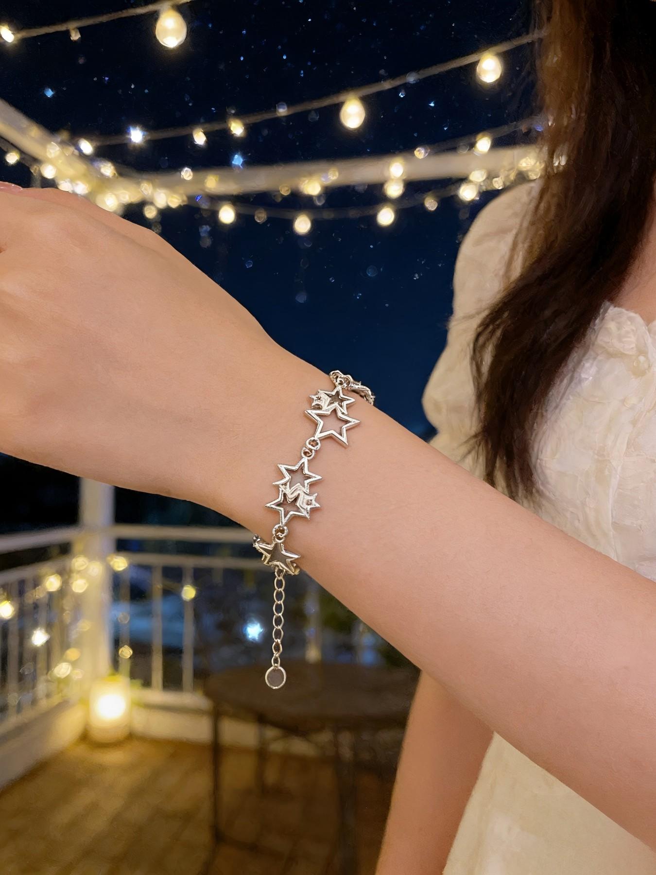 Y2K Sweet Cool Hollow Star Bracelet, Gold & Silver 2 Colors Adjustable Five-Pointed Star Metal Bracelet, European American INS Egirl Versatile Jewelry