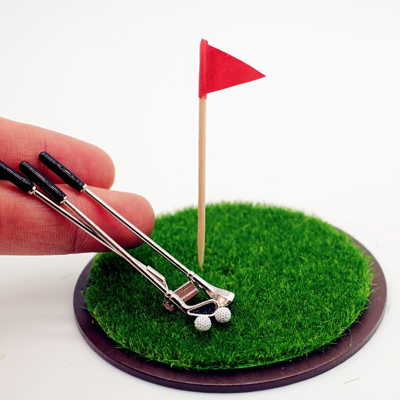 Dollhouse Mini Golf Club Grass Model BJD Miniature Scene Prop Accessory, Miniature Model, Collectible Gift for Hobbyists & Enthusiasts