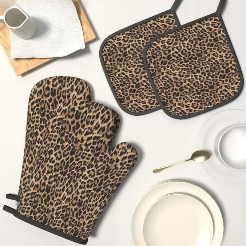 4 Pack Leopard Print Oven Mitts and Potholders Set, Insulated Heat Resistant Kitchen Gloves, Durable Cooking Tools, Multi-use Kitchenware for Home Baking, Camping & Outdoor Cooking Activities
