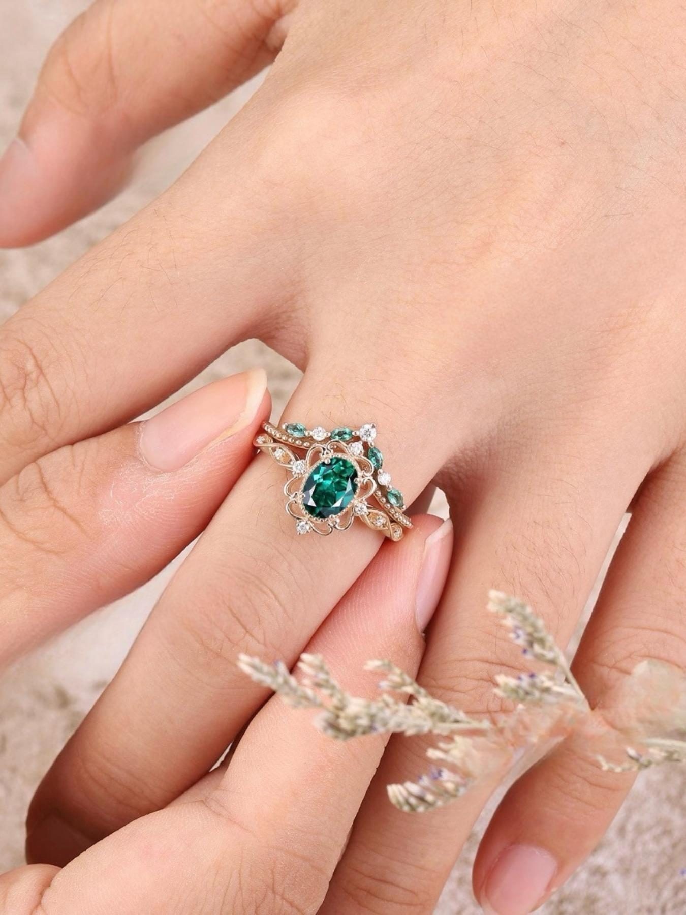 Trendy Emerald Zircon Ring, Sweet European Style Alloy Band, Zircon Wedding Rings, Rose Matching Set, Perfect for Thick Fingers