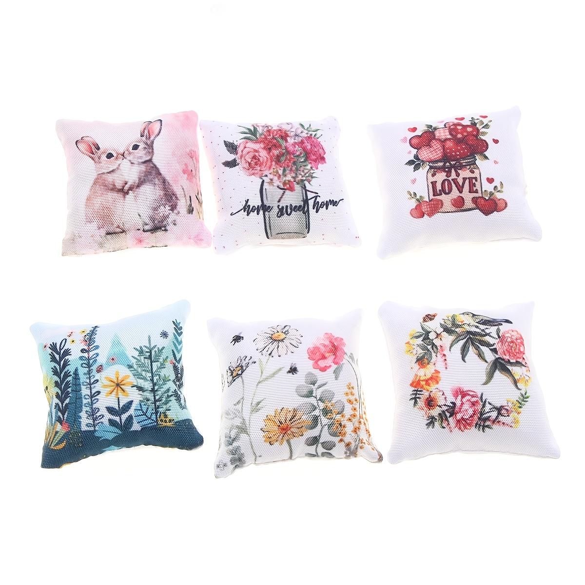 Dollhouse Mini Spring Easter Throw Pillow BJD Model Ornament, Micro Living Room Bedroom Scene Sofa Cushion Prop, Mini Home Scene DIY, Collectible Gift for Hobbyists