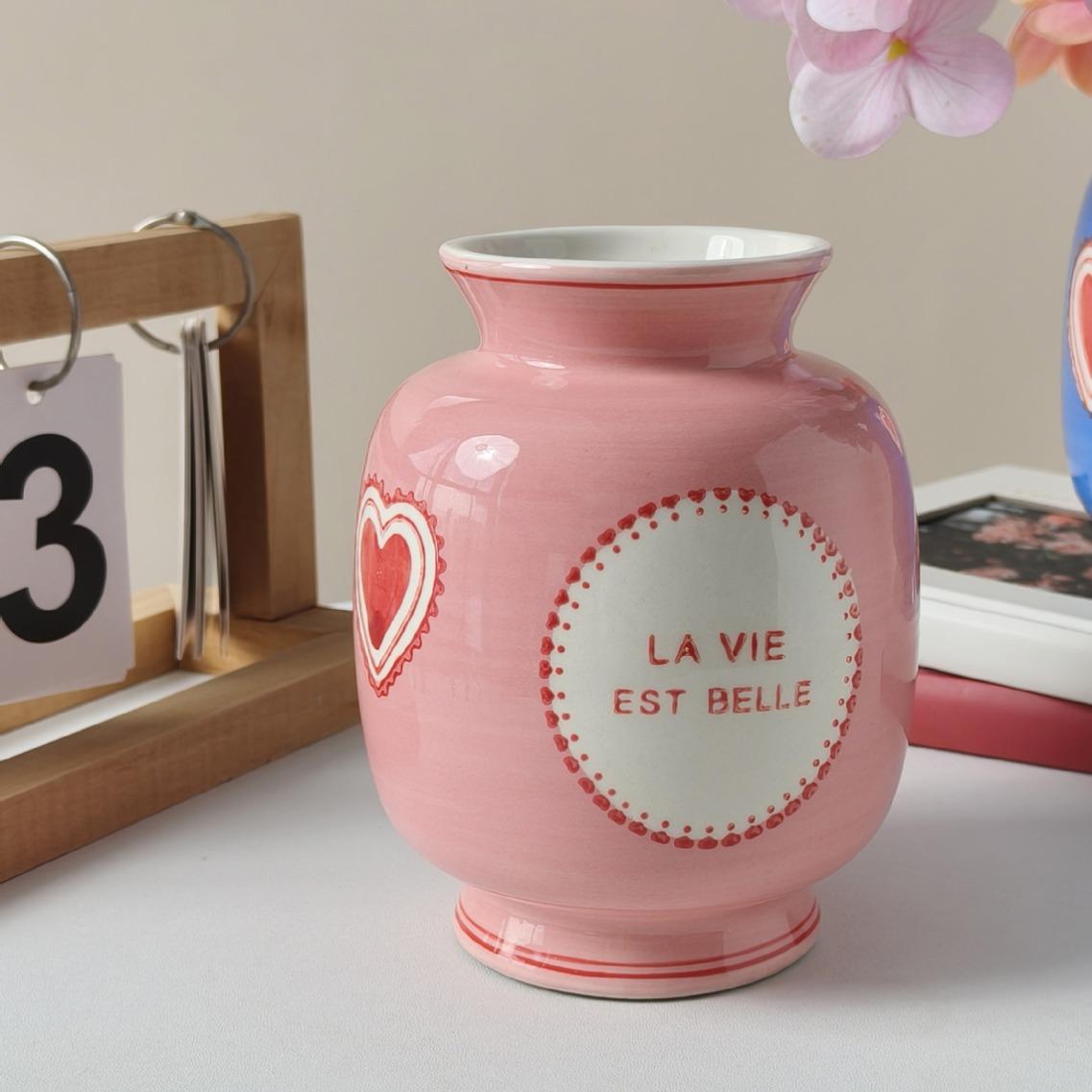 Hand-Painted Irregular Ceramic Vase, Heart Pattern, Home Decor Ornament, Small Flower Vase for Living Room, Unique Gift Idea