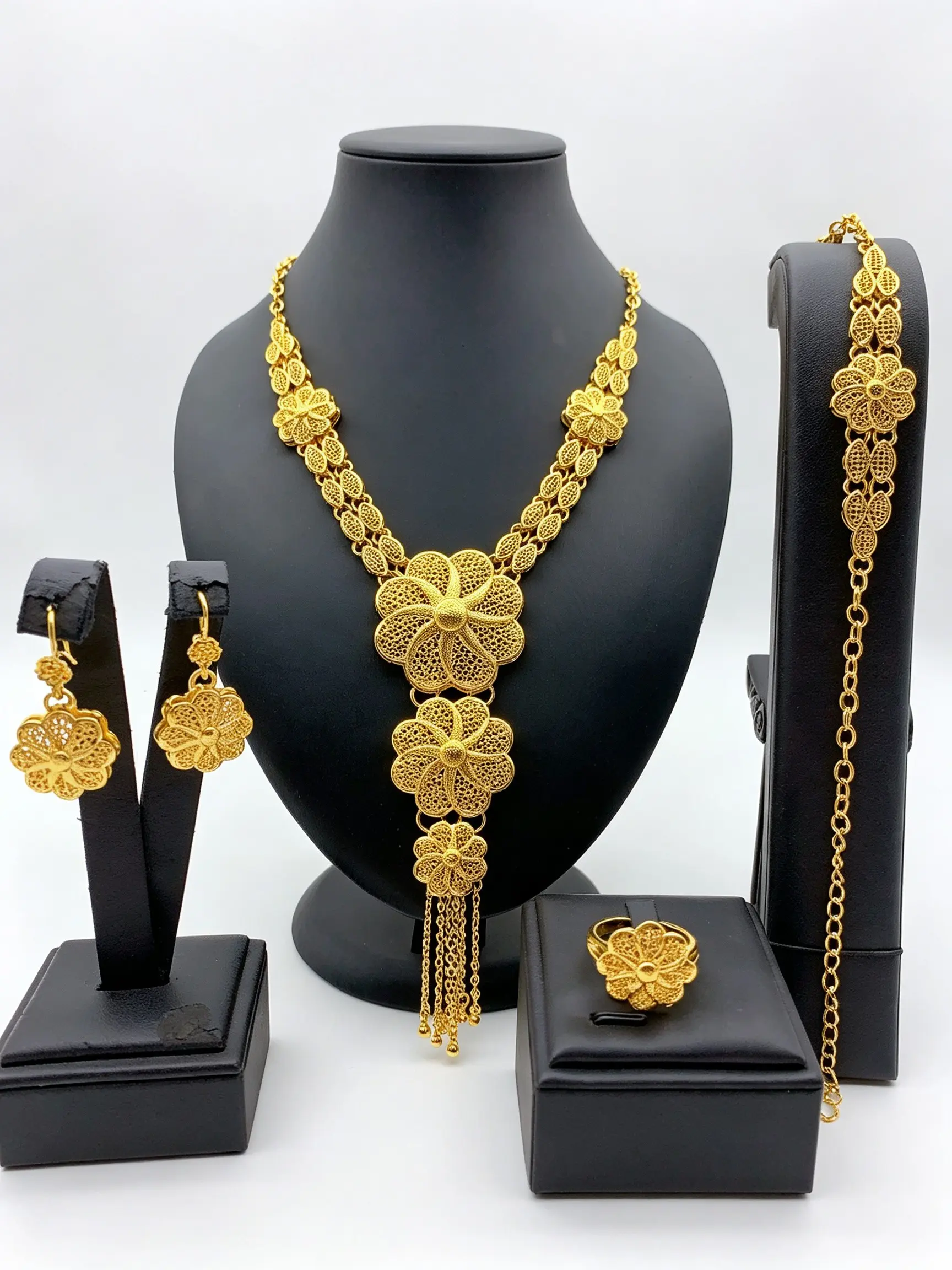 4-Piece Dubai Gold Fashion Jewelry Set for women, Nigerian Style Necklace Bracelet Ring Earrings, Elegant Tassel Floral Design, Perfect for Parties and Gifts