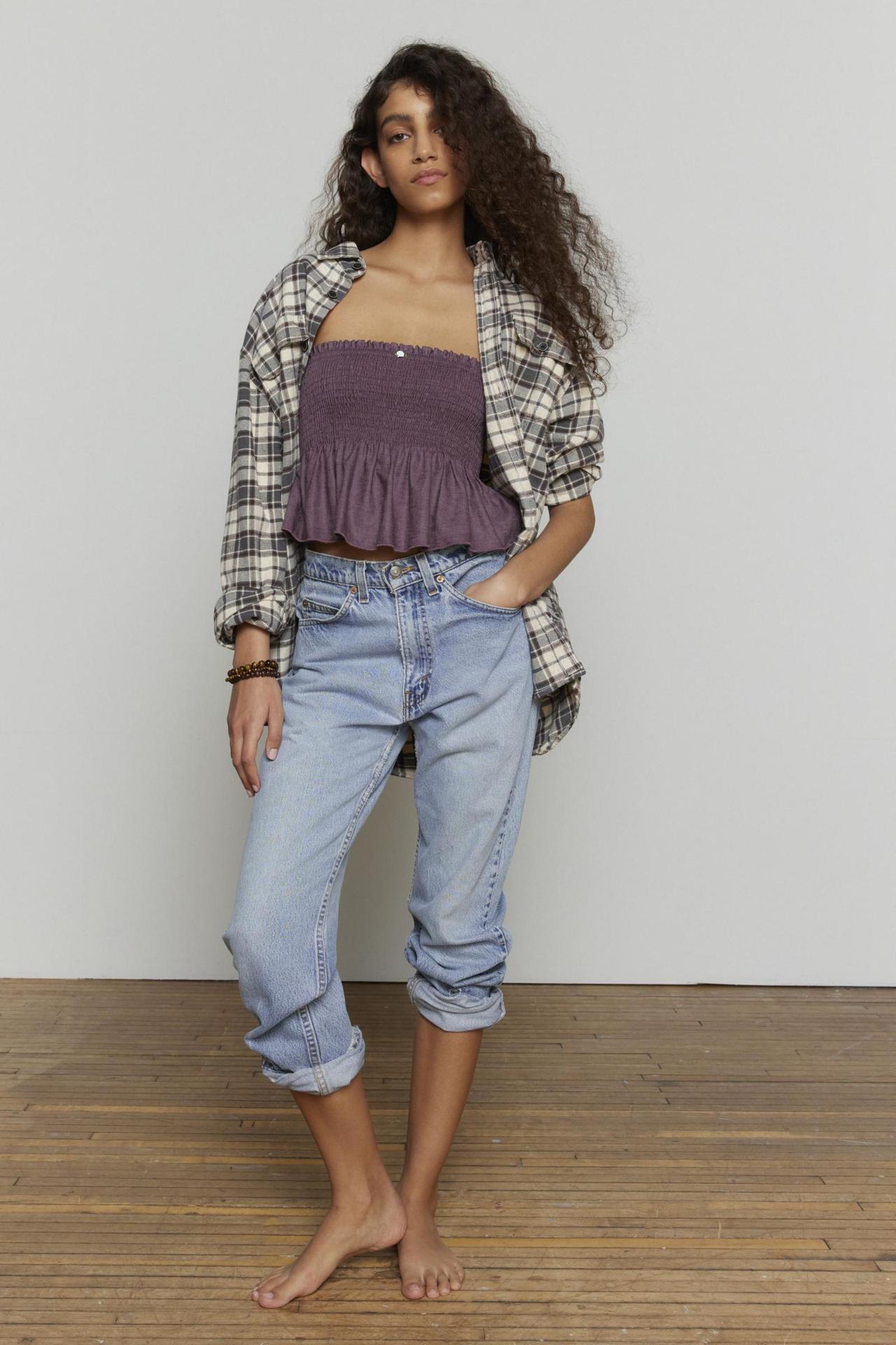 GGFL Women's Blue & White Stripe Smocked Tube Top, Strapless Ruffle Hem Peplum Crop Top for Summer.Elegant Light Blue Stripe Smocked Strapless Top, Shirred Ruffle Hem Peplum Crop Top for Daily Wear