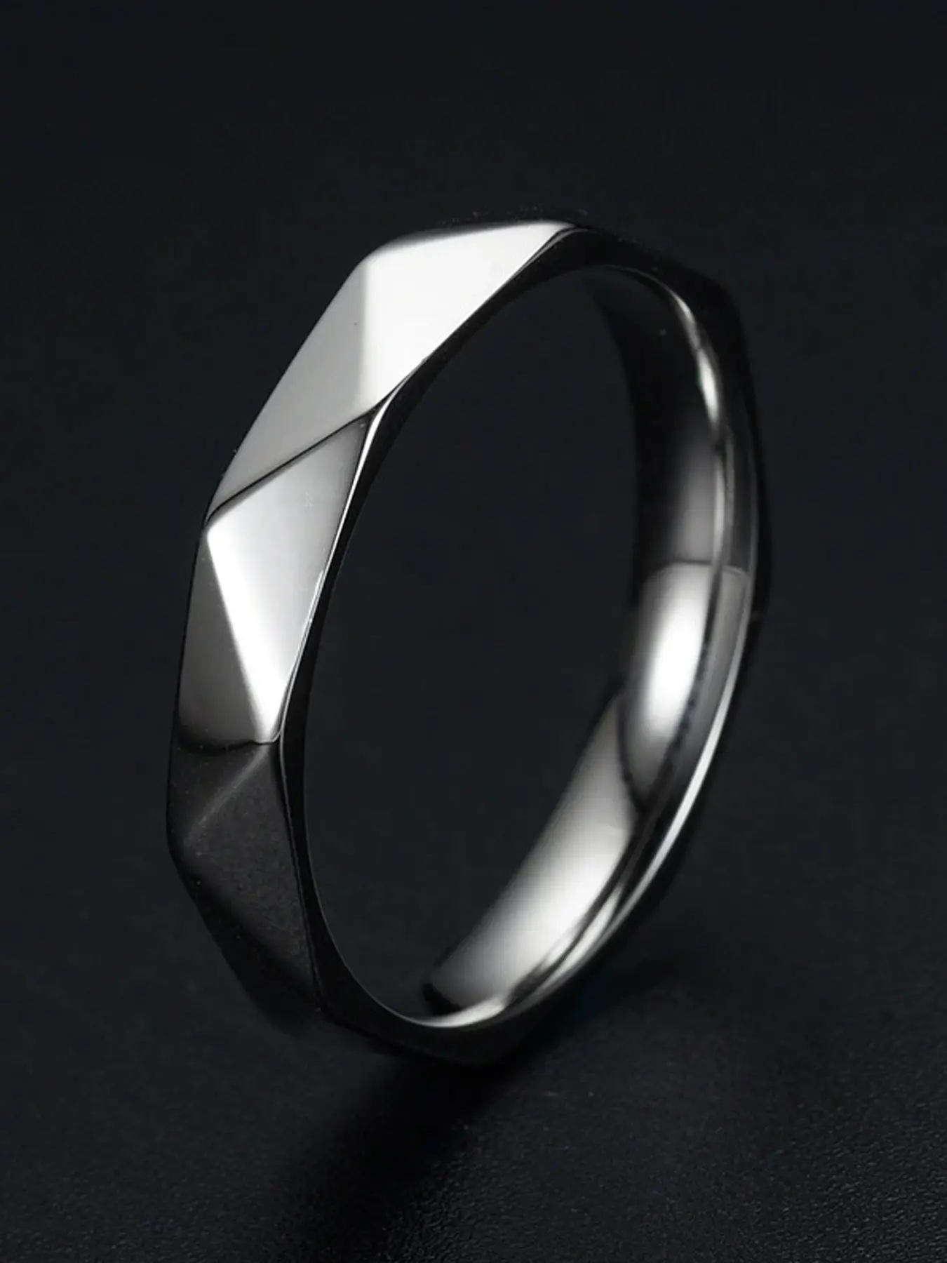Punk Geometric Diamond Titanium Steel Ring for Men and Women, Knuckle Rings, Finger Rings, Simple Hip Hop Style Stainless Steel Party Jewelry, Perfect Gift for Valentine's Day, Mother's Day, Father's Day, and Birthdays