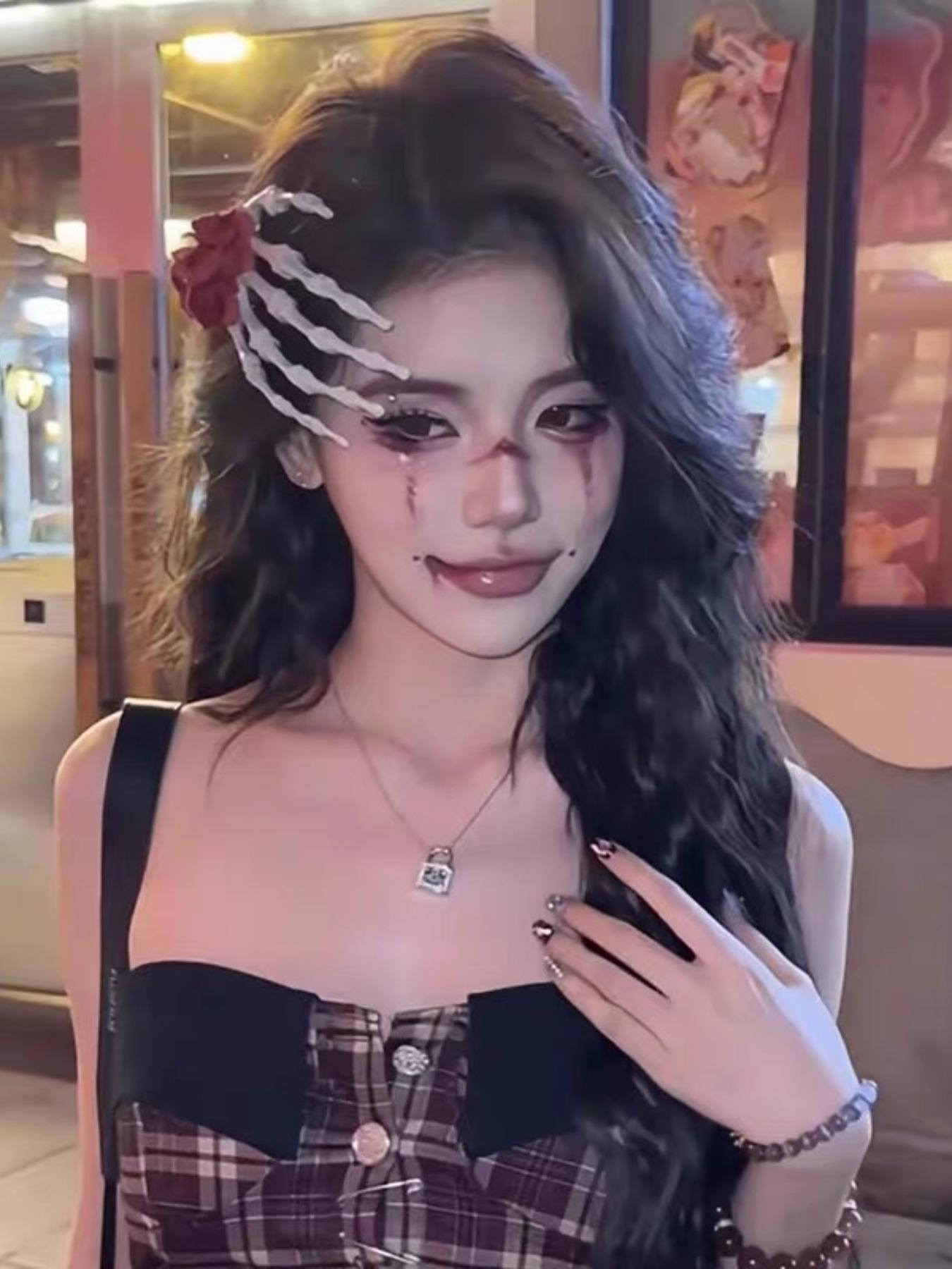 Halloween Skull Hand Claw Hair Clip, Gothic Style Party Accessory, Unique Dark Rose Hair Clip, All-Season Fashion Trend