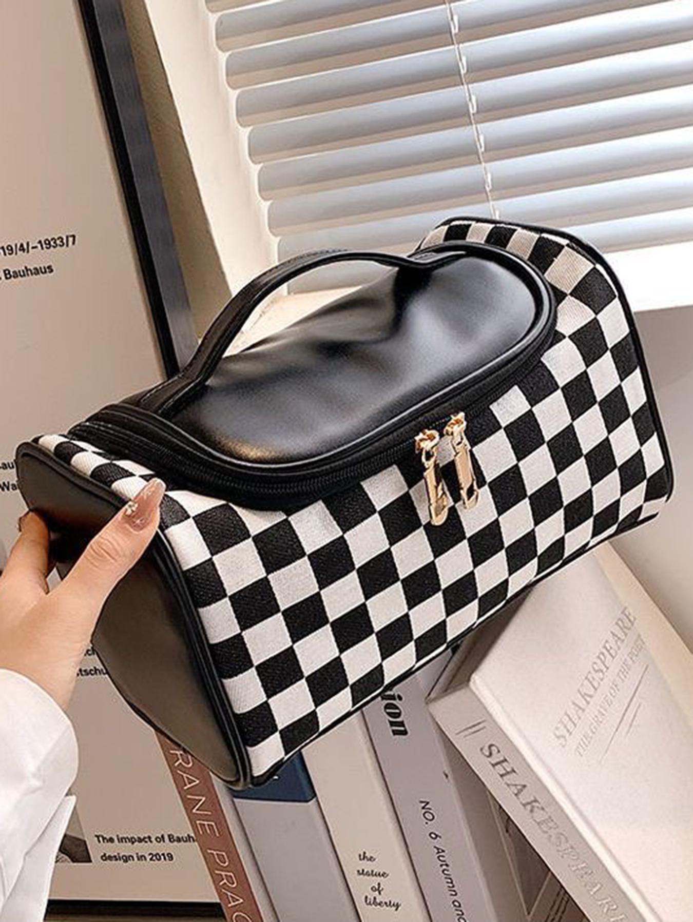 Checkerboard Pattern Makeup Bag with BottomStuds,Fashionable Cosmetic Storage Bag, CasualVersatile Zipper Makeup Organizer Pouch forWomen & Girls