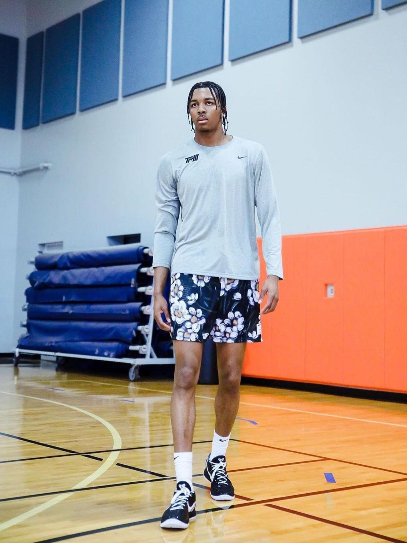 Ryoko/rain Casual Mesh Basketball Shorts for Men and Women, Summer Above-The-Knee Four-Quarter Pants, Elastic and Versatile