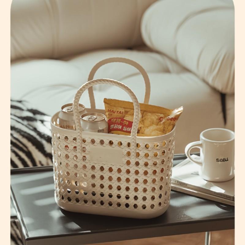 1 portable picnic basket/camping basket/home shopping basket/bathroom toiletries storage basket, sand-proof waterproof handbag with drain hole, suitable for travel essentials, outdoor equipment on holiday beach, mesh storage basket.