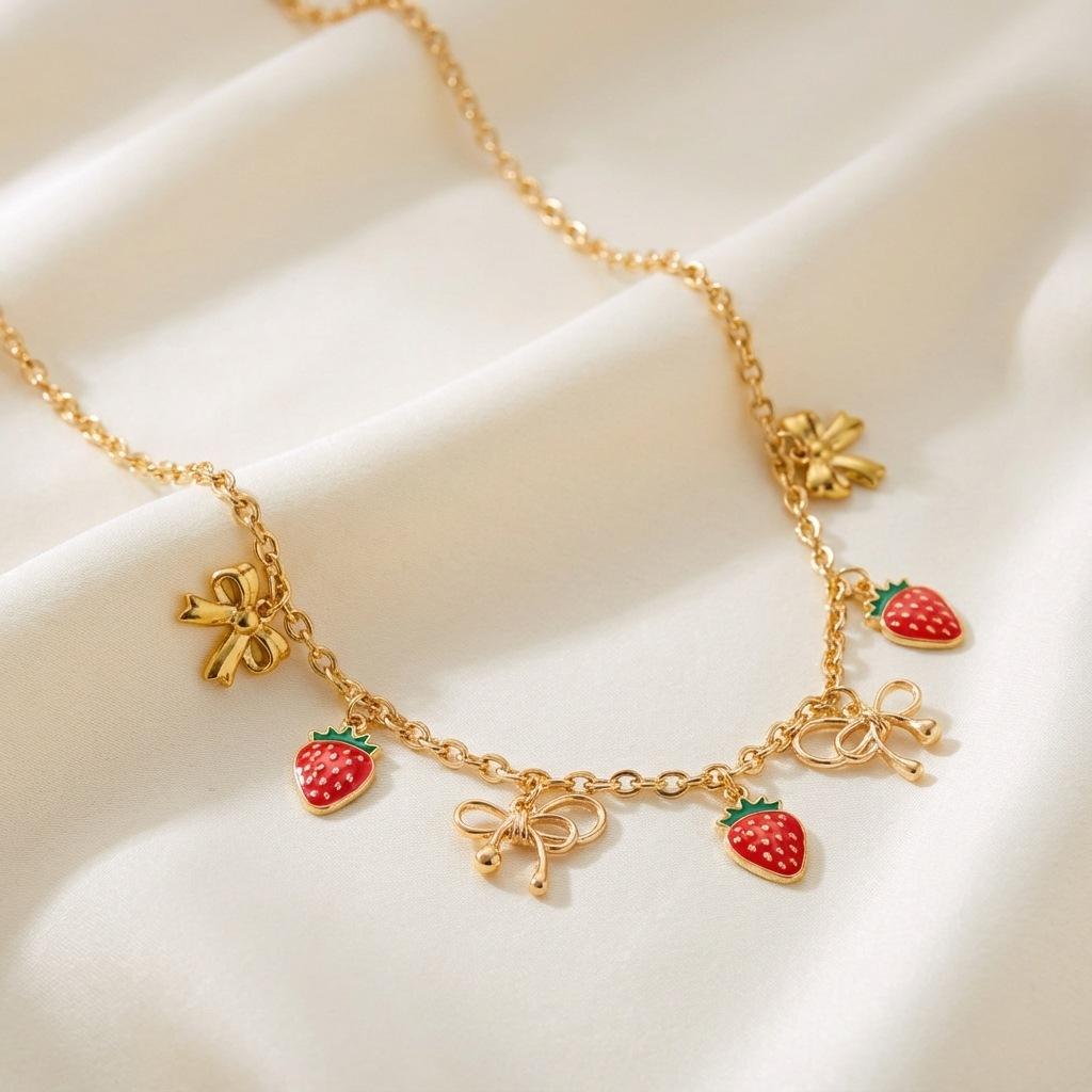 Sweet Bow Strawberry Necklace for Women, Y2K Sweet Cool Style, Lockbone Chain, Fashion Jewelry, Trendy Accessory