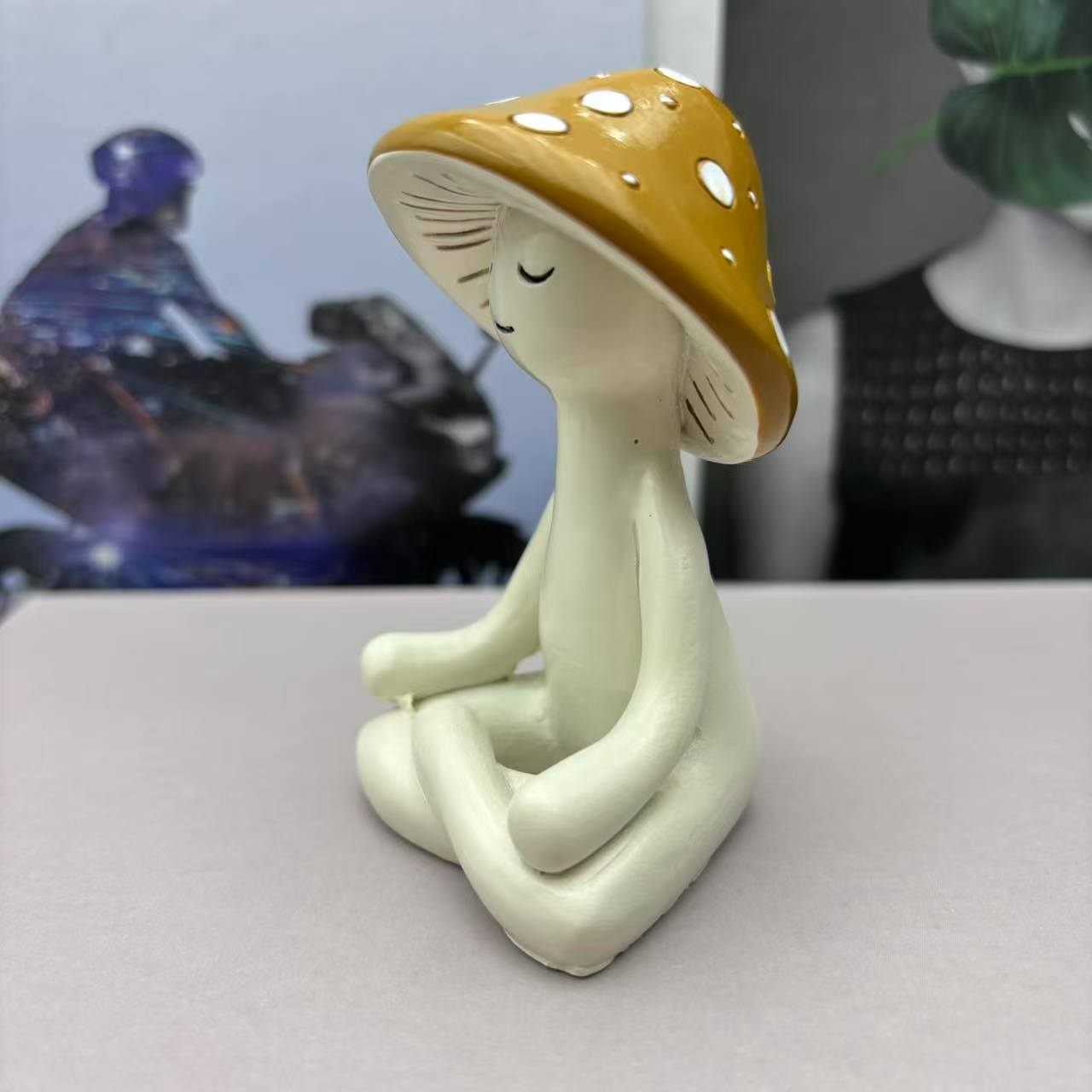 Cute Meditation Yoga Mushroom Desktop Decor, Desktop Statue, Resin Craft Gift for Home Living Room Garden Patio Decoration, Unique Tabletop Ornament, Home Decor Ornaments, Decorative Statues, Resin Figurine Statue