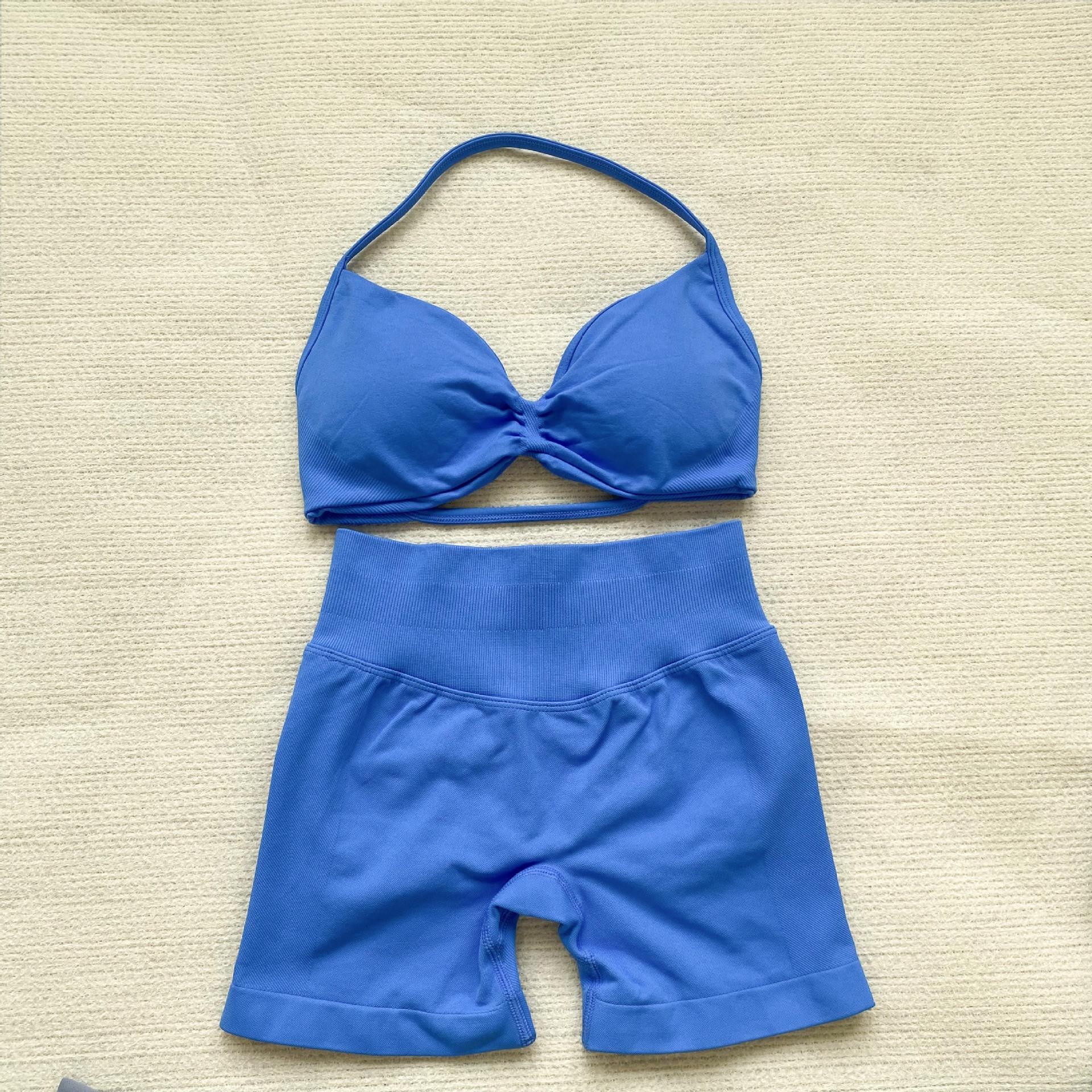 DFYNE halter neck bra with backless design and hip-lifting shorts are highly elastic and won't dig into your skin. They're versatile enough for both workouts and everyday wear.