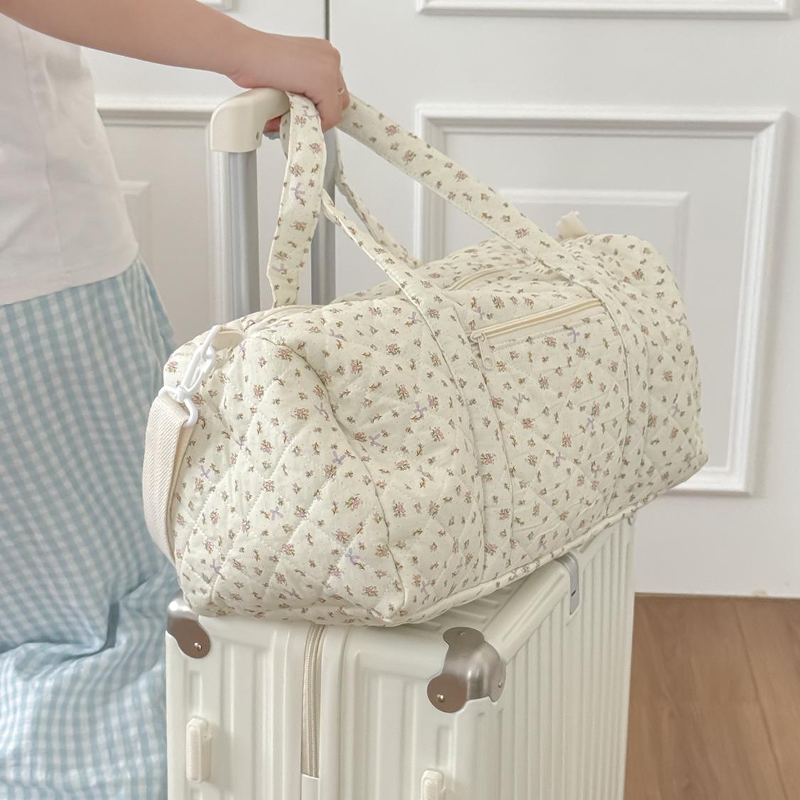 Instagram-style floral print soft quilted patchwork travel bag/gym bag with zipper; soft fabric weekend travel bag suitable for women.