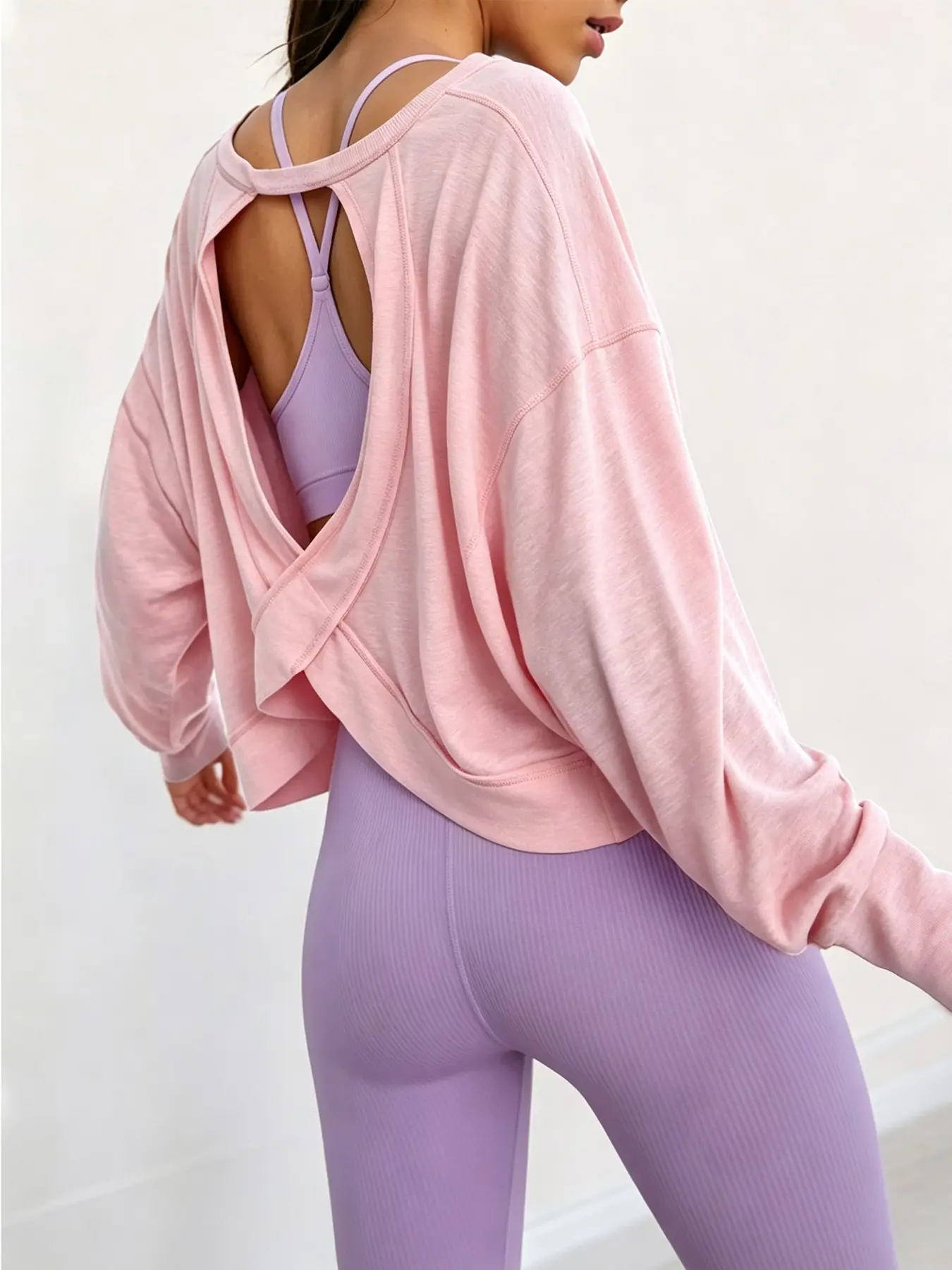 Women's Batwing Sleeve Loose-Fit Round Neck Hollow Out Back Long Sleeve Top, Sporty Yoga Shirt, Breathable for All Seasons