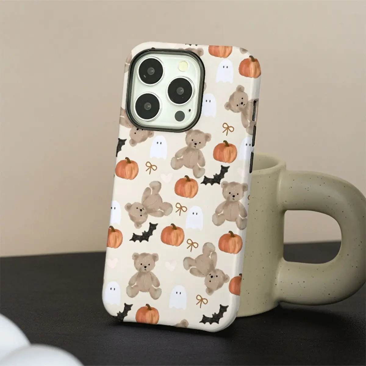 Halloween Pumpkin Bear Design phone case, stylish, shockproof, and sturdy 2-in-1 protective case, compatible with iPhone 17/16/15/14/13/12/11 Pro Max Pro Plus and Samsung Galaxy S23/S24/S25/S26 Ultra, making it a great gift. Protection
