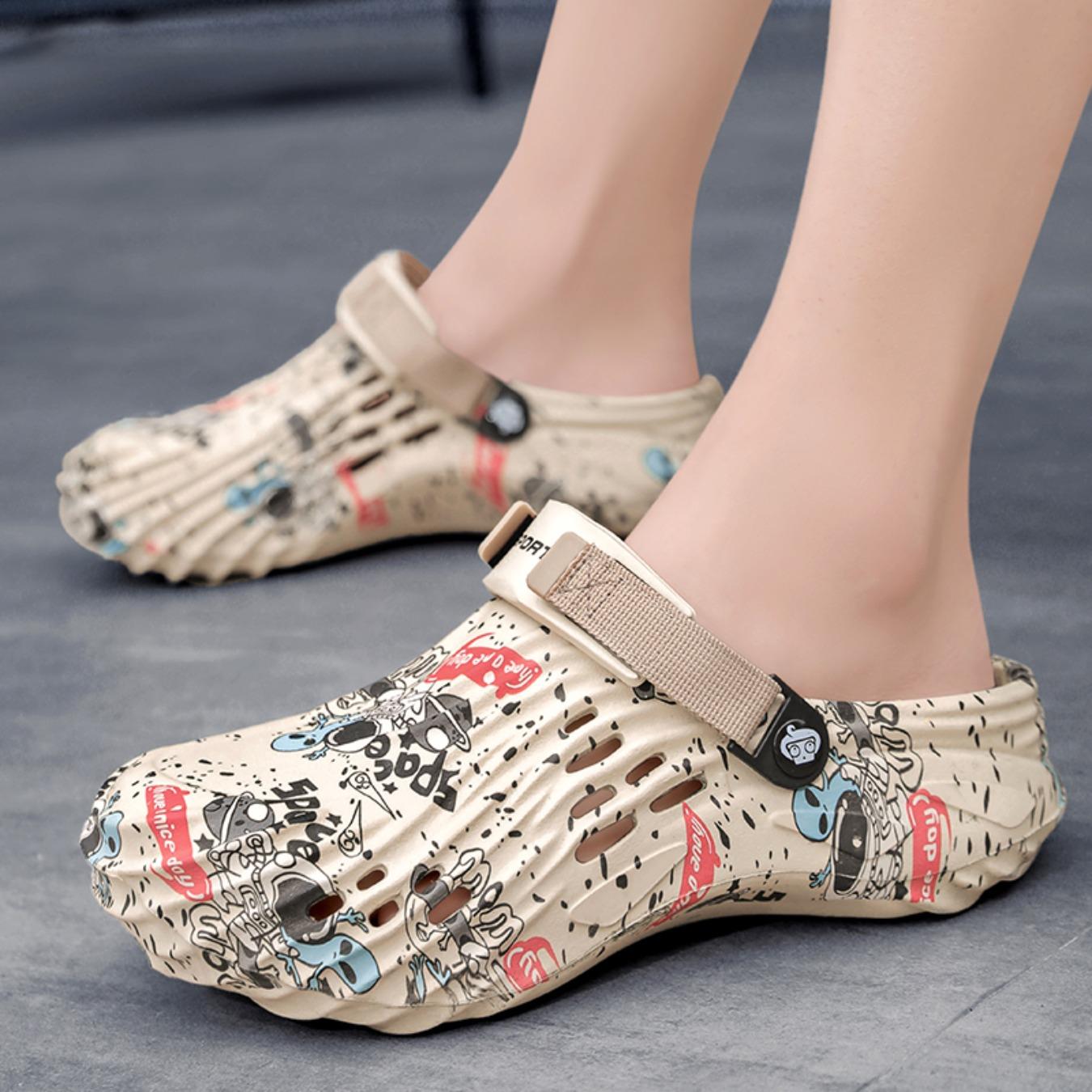 Men's Cave Shoes 2026 New Summer Outdoor Beach Shoes Sports Baotou Slippers Soft Sole Comfortable Wade Sandals