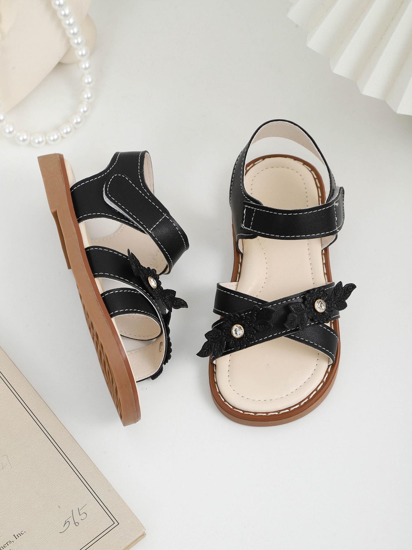 2026 Summer New Girls' Cross Strap Sandals, Child 3D Leaf Decoration Princess Shoes, Soft Sole Beach Sandals for School