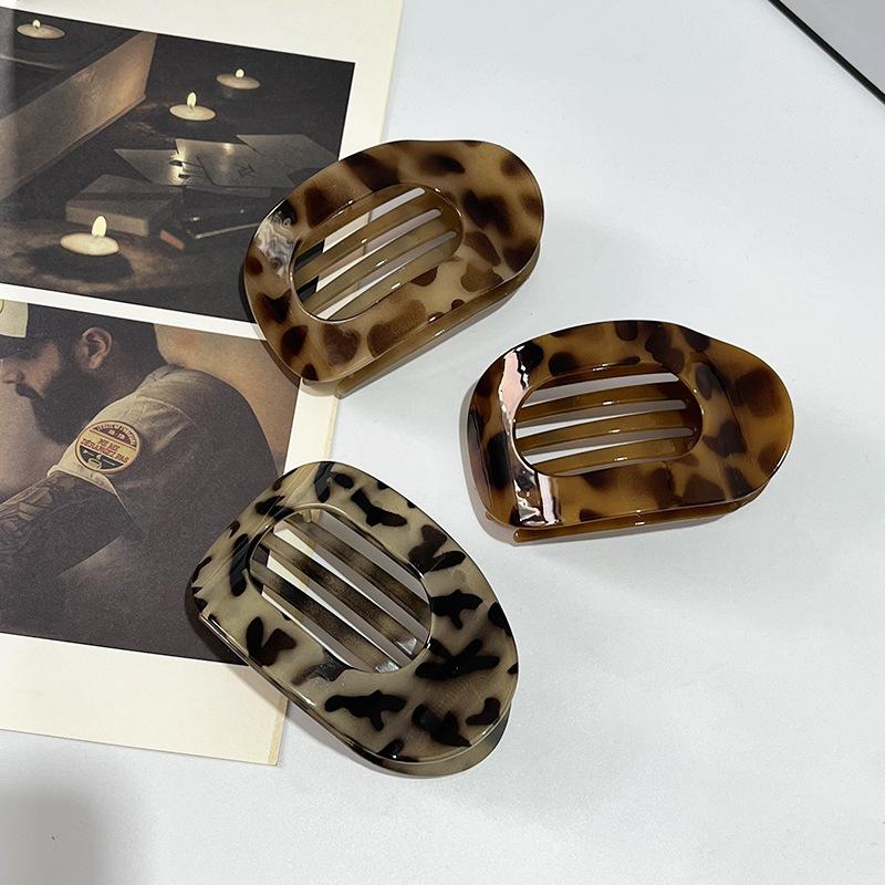 Daily Basic Matte Oval Alligator Hair Clips – Simple Design for Neat Back-of-Head Updos