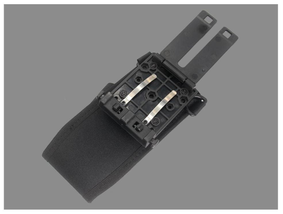 Universal Quick-Release Molle Clip Bracket for Walkie Talkies, Portable Radio Holster & Waist Belt Mount Hanger, Secure Buckle Fixed Stand, Anti-Drop Protective Case, For Baofeng, Quansheng, Motorola, Hytera, Kenwood Two-Way Radios