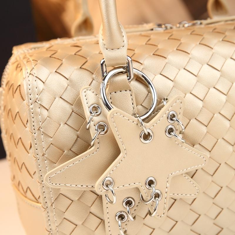 Elegant Woven Boston Bag for Women, Vintage Handbag Pillow Design, Unique Shoulder Crossbody Bag, Stylish and Versatile Accessory